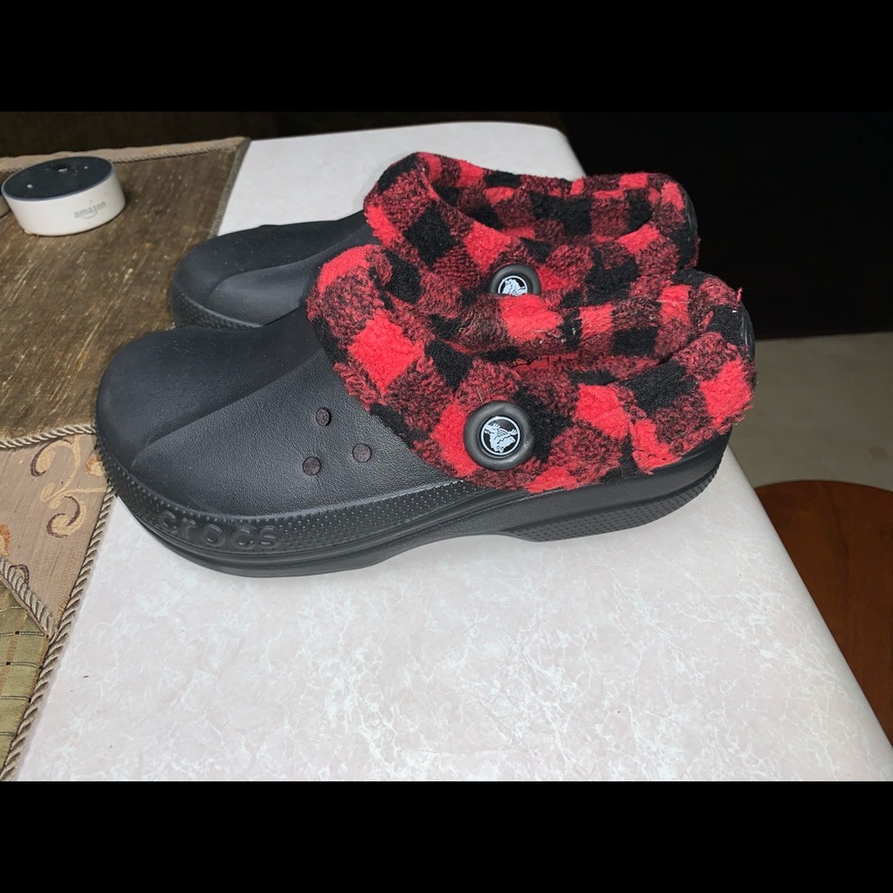 Black 🐊 crocs for women! Plaited inside sole!